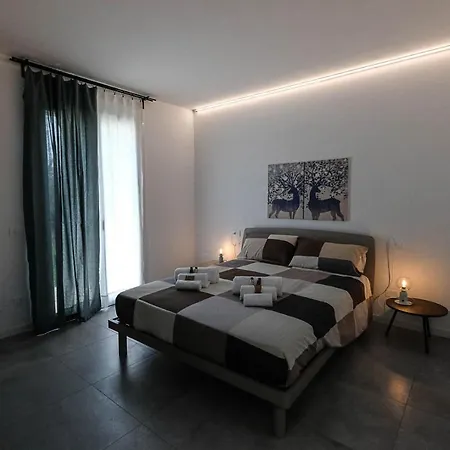 Manzoni Apartment *