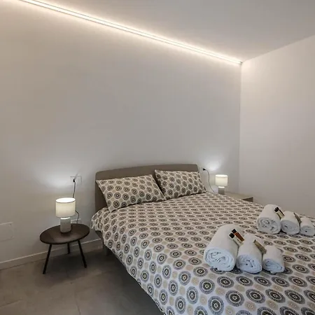Manzoni Apartment *