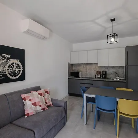 Manzoni Apartment *